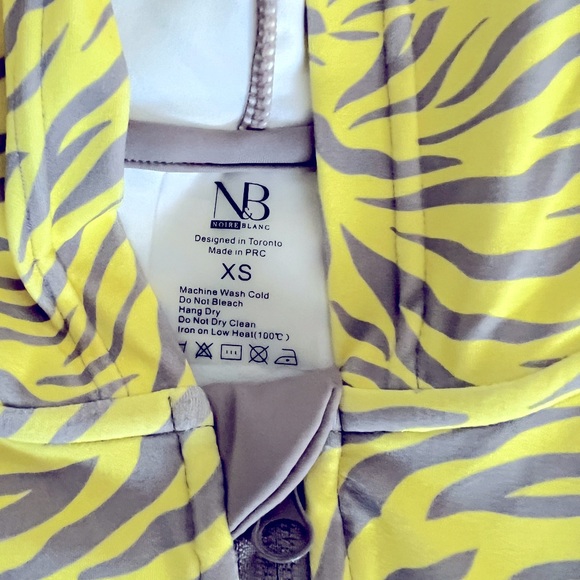 3 PIECE SET Noire Blanc Lamone Bombshell Scrunch Leggings Sports Bra Jacket XS S - Picture 8 of 14